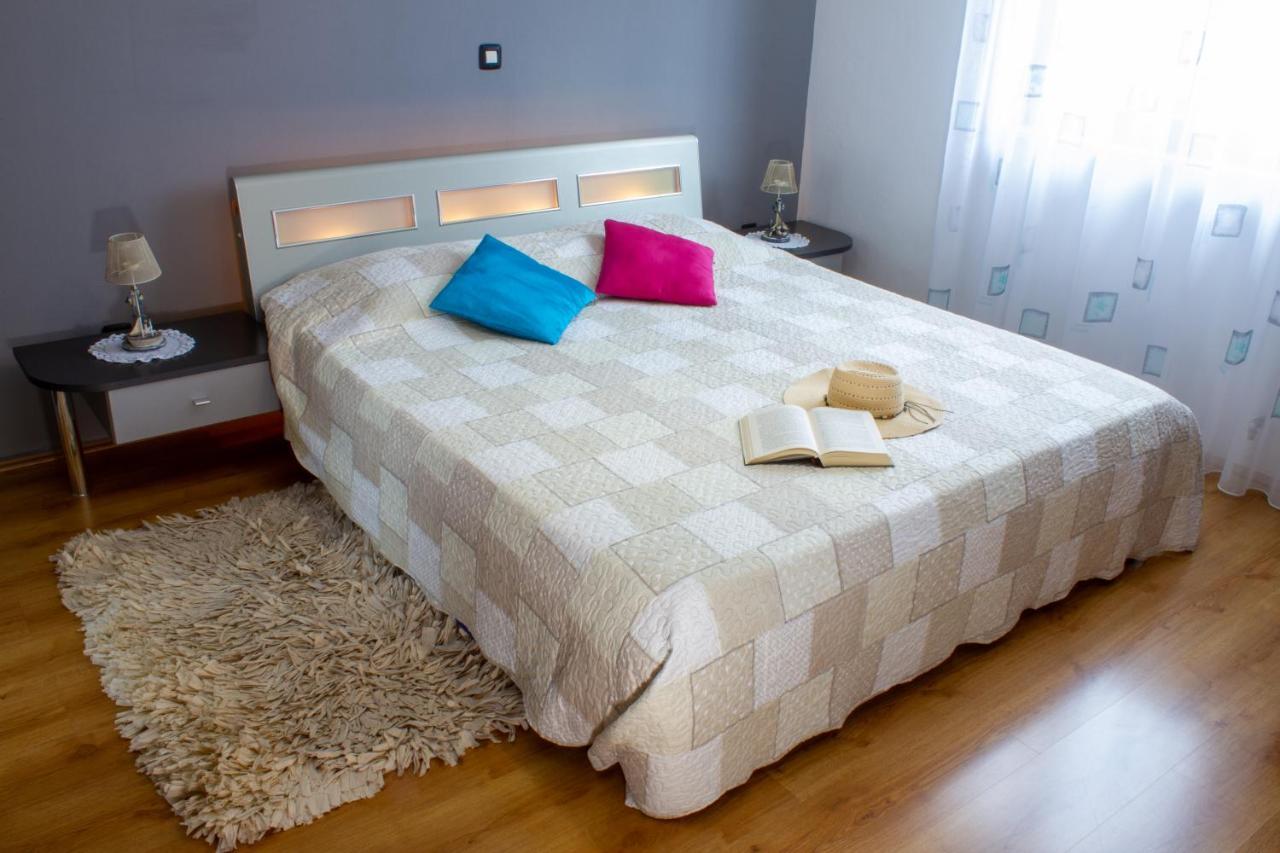 Room Adry Ровин Екстериор снимка